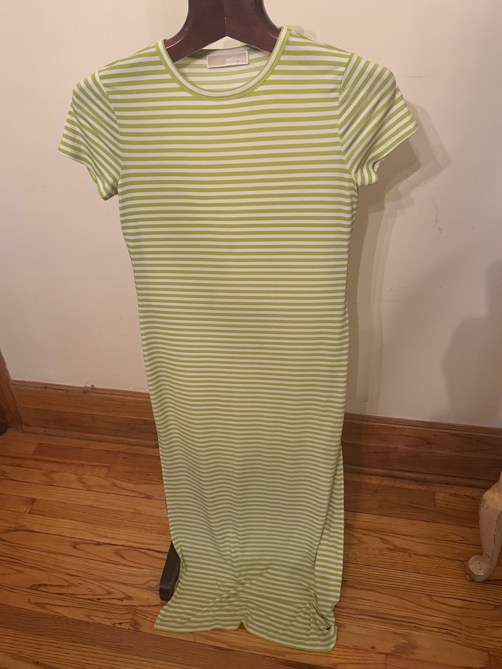 Michael Kors Green and White Striped Maxi Dress  used once size M anti wrinkle
